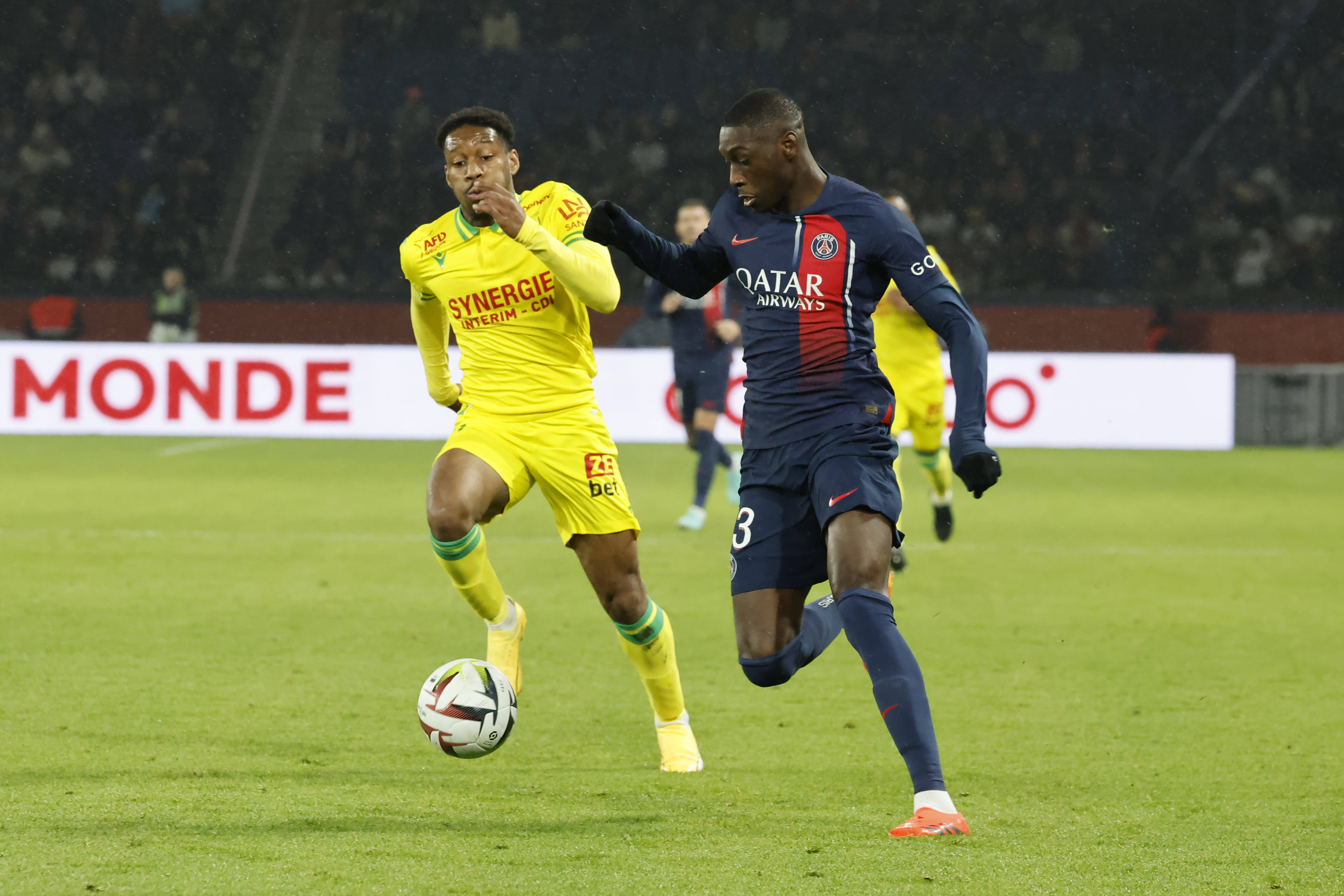 马赛战胜军团队跻身法甲前列