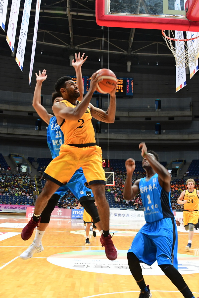 包含里昂客场告捷，球队迎来好转的词条