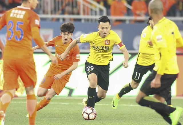 重庆客场战平权健，保持不败纪录