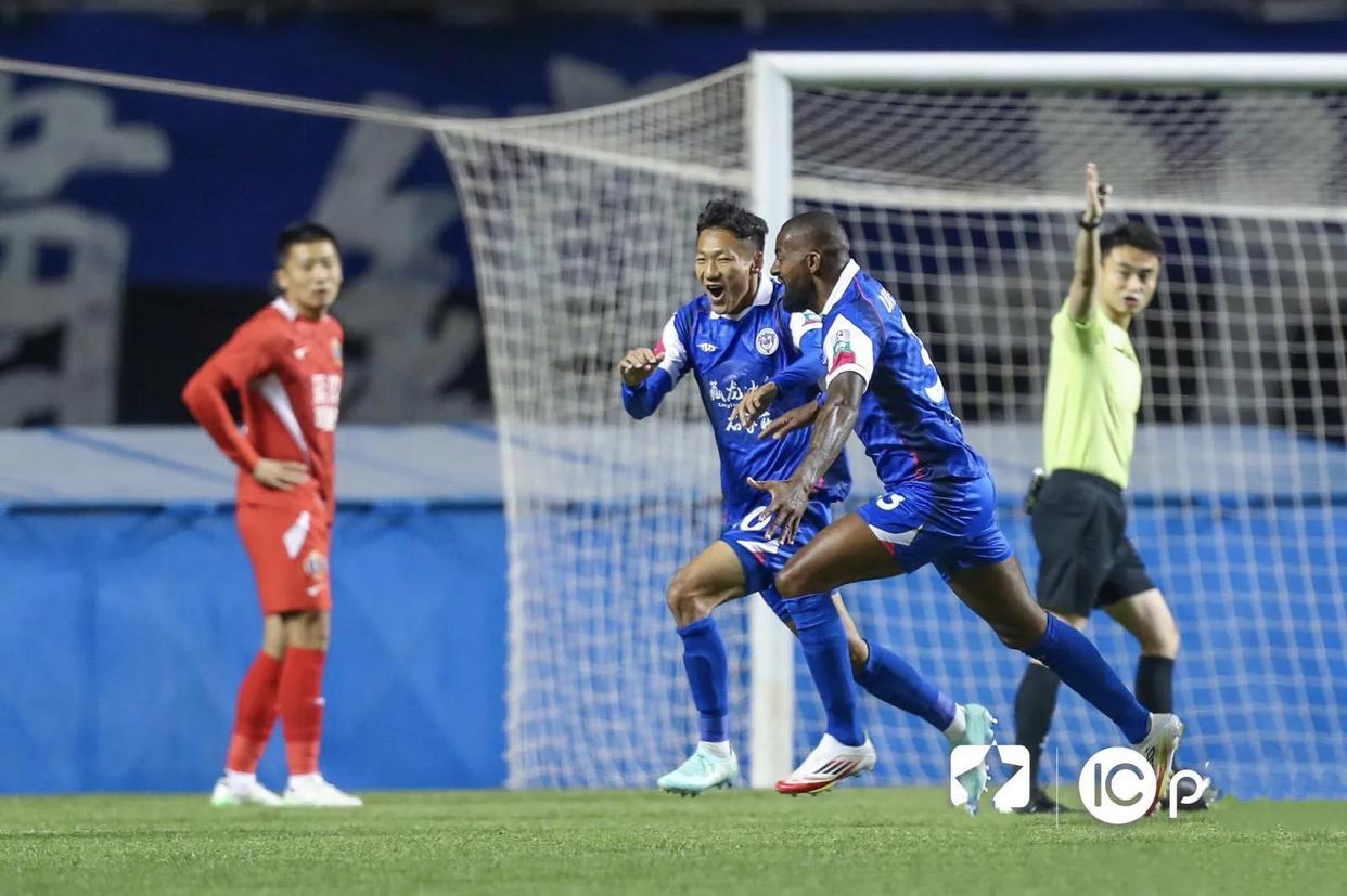 石家庄主场击败对手,逼近后三名的简单介绍 石家庄主场击败对手,逼近后三名的简单介绍