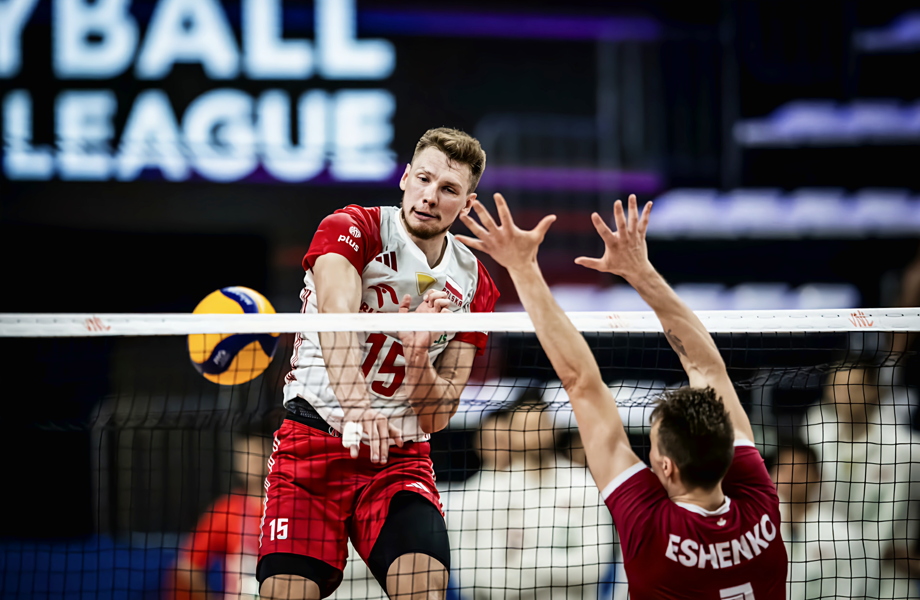 波兰绝杀利物浦，卡塞米罗点燃赛场