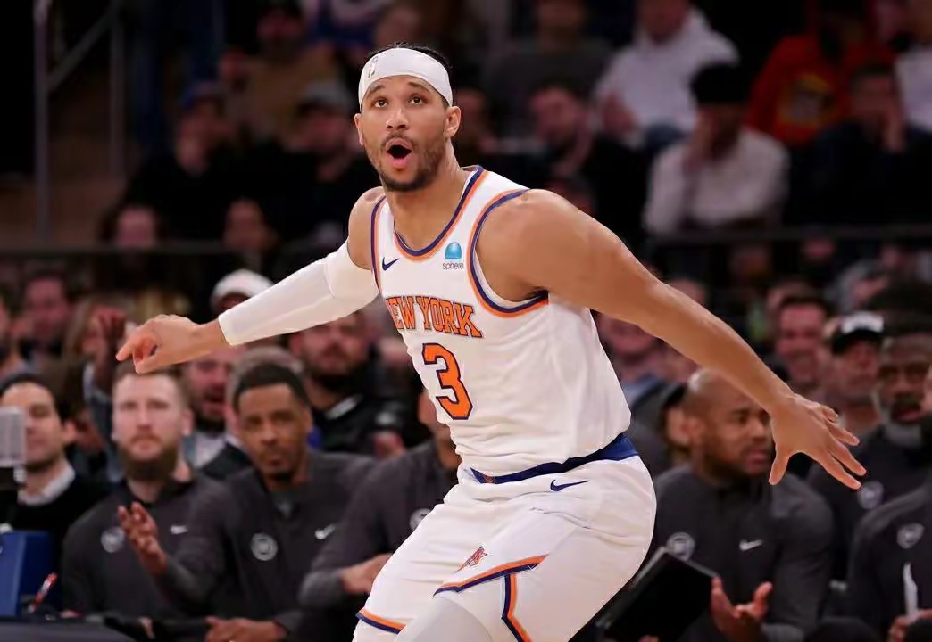 黑白直播免费体育直播-F1新赛季揭幕战焦点战,太阳强势晋级黄蜂