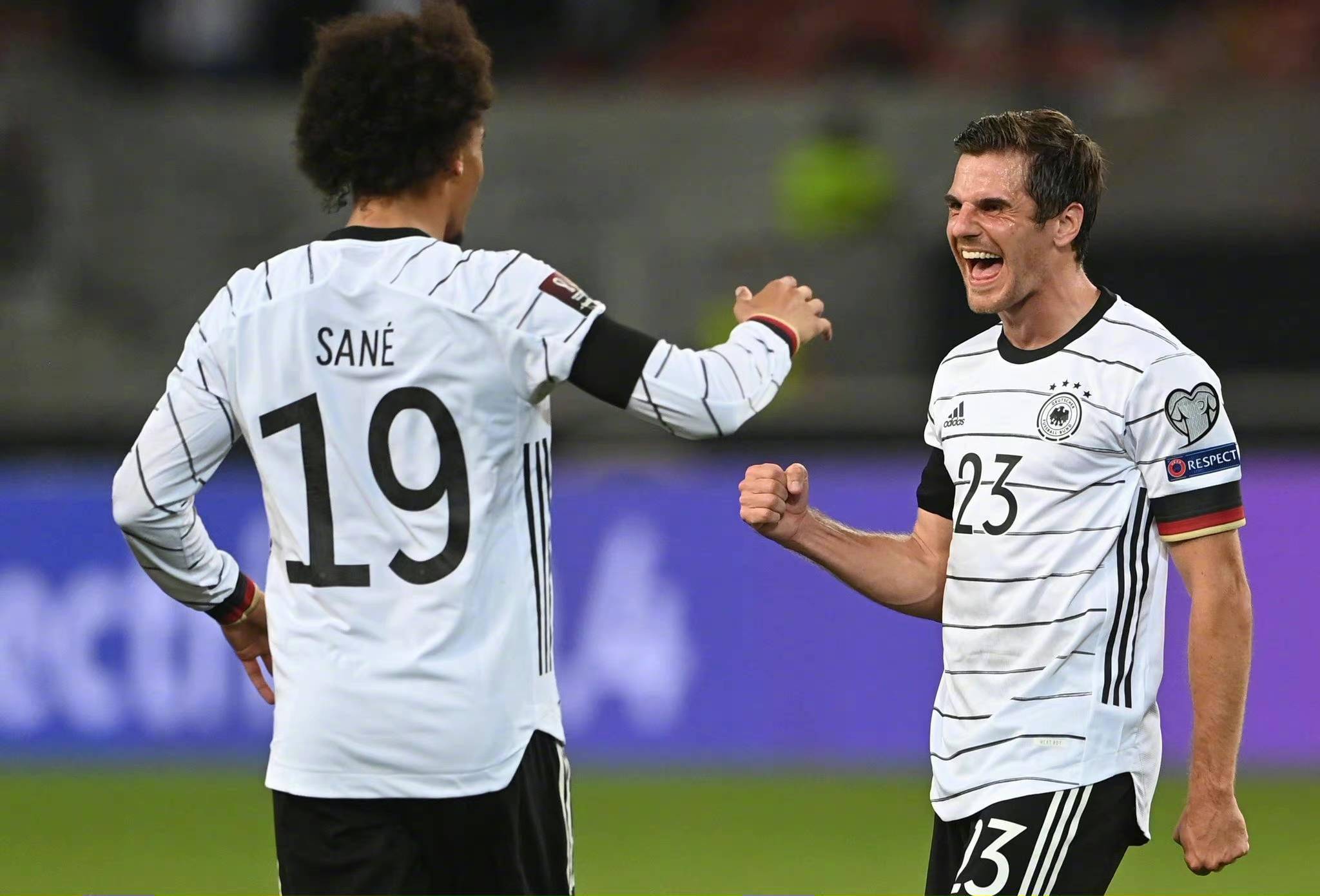 黑白直播免费体育直播-欧冠决赛焦点战，芬兰狂胜奥地利